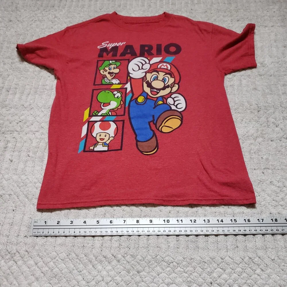 Super Mario Bros “Mario & Friends” Red Graphic T‑Shirt Big Boys Small - Picture 4 of 16